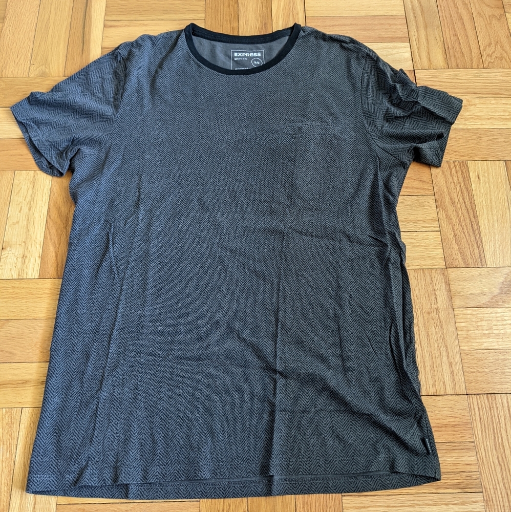 Express T-shirt crew neck size M quality + fit EUC